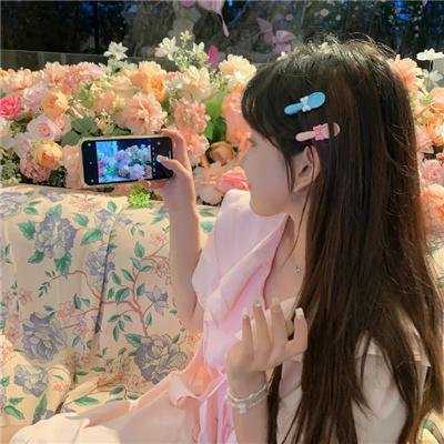 女玩家喜迎春